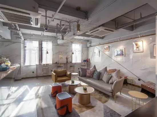 Yuzhan No.8 Art Hotel (Shanghai Beach Branch)