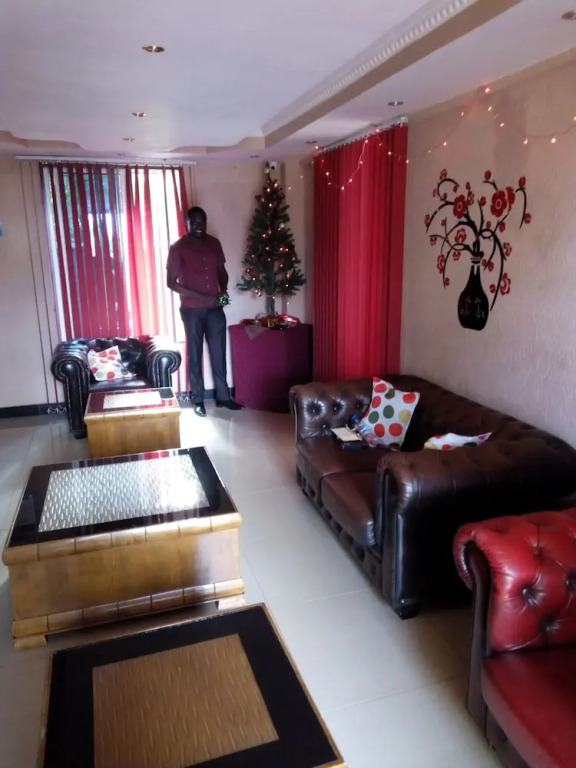 Shalom Hotel