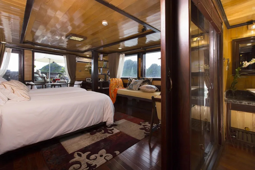 Heritage Cruises Binh Chuan Cat Ba Archipelago