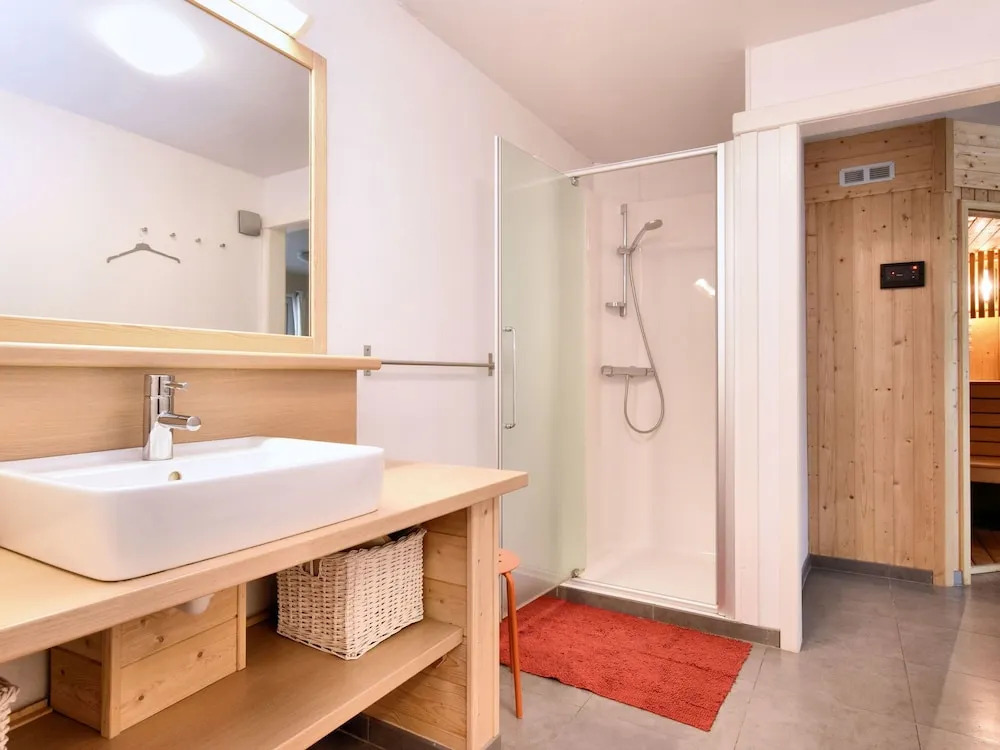 Luxury Villa With Sauna and Jacuzzi and Views of the Golf Course of Durbuy