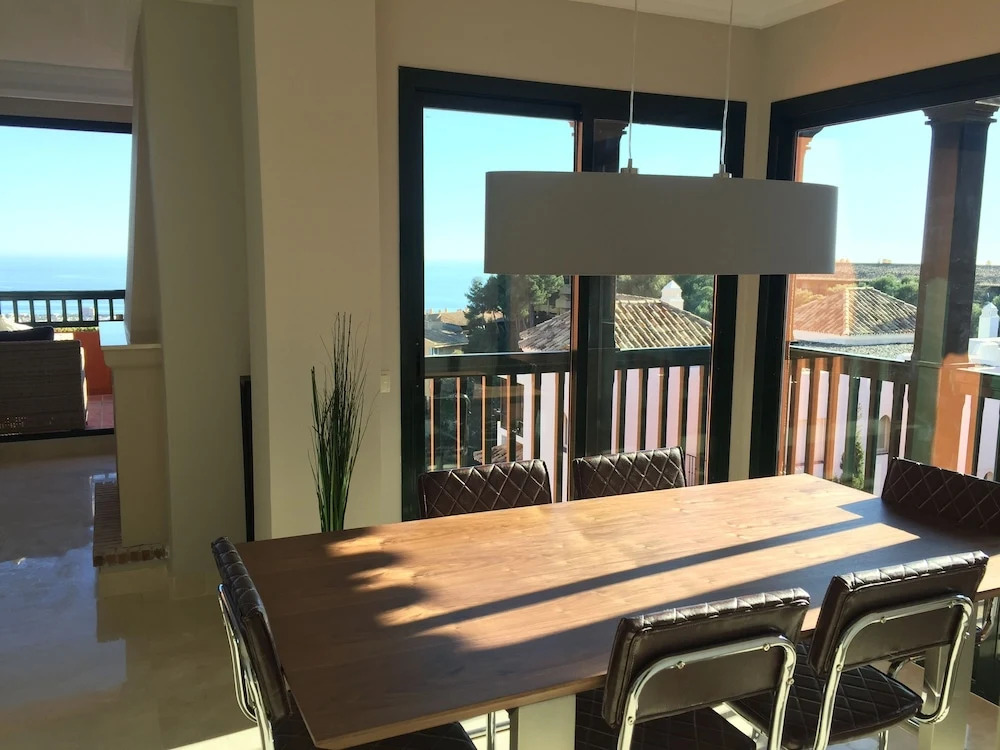 Luxurious SEA View Apartment