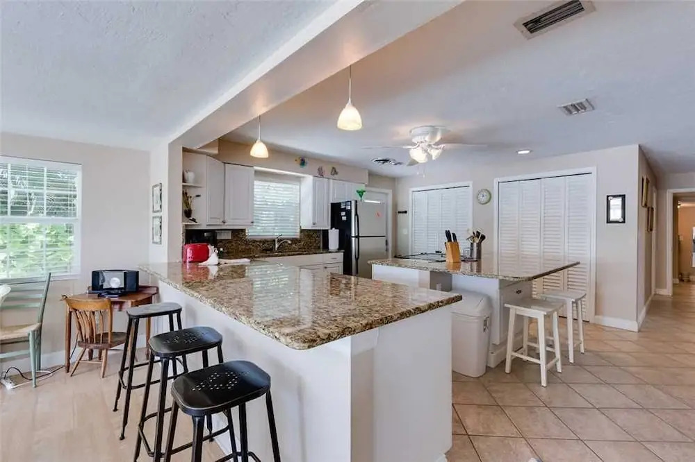 Tropical Paradise - Three Bedroom Home