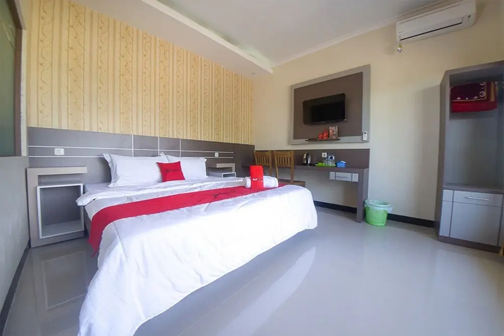 RedDoorz Near Uniba Banyuwangi