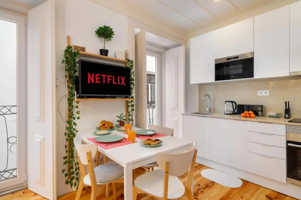 Intendente Modern 1-Bed W/ Lift & Ac In Top Notch Location
