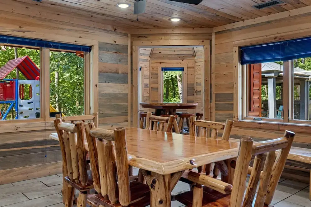 Blue Bass Lodge Pine Getaway With Hot Tub Fire