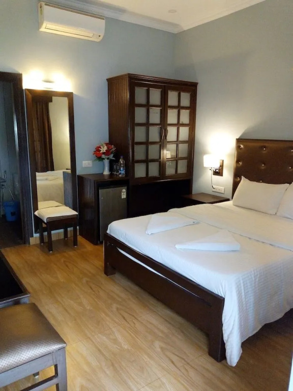 Crown Villa Vagator