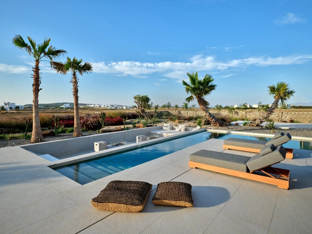 Monogram Travel Paros