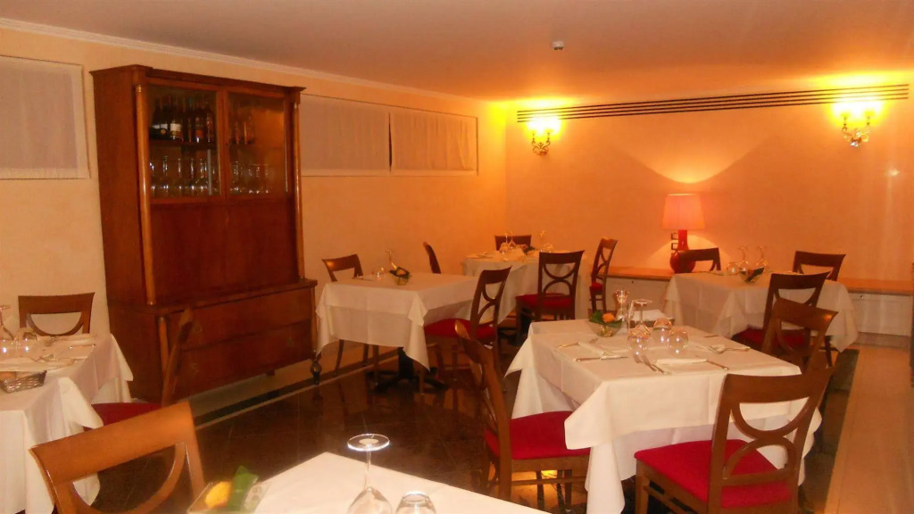 Ambassador Palace Hotel
