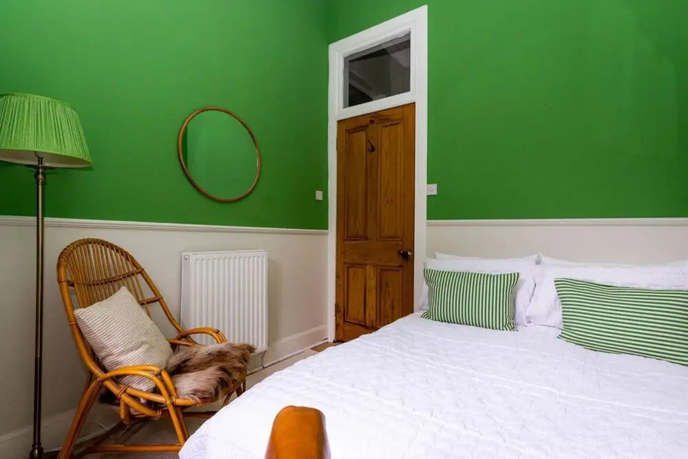 Eclectic 1 Bedroom Apartment in Edinburgh, New Town