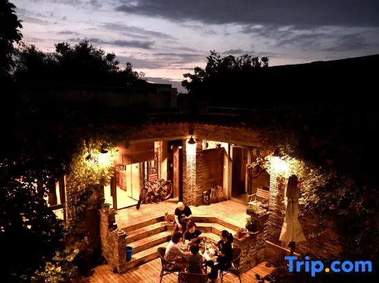 Suzhou Yangcheng Lake and the accompanying courtyard homestay