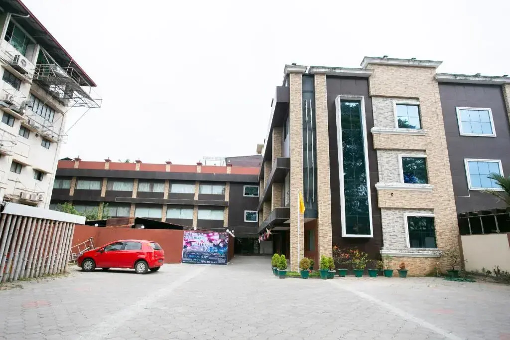Hotel Sea Palace by OYO Rooms