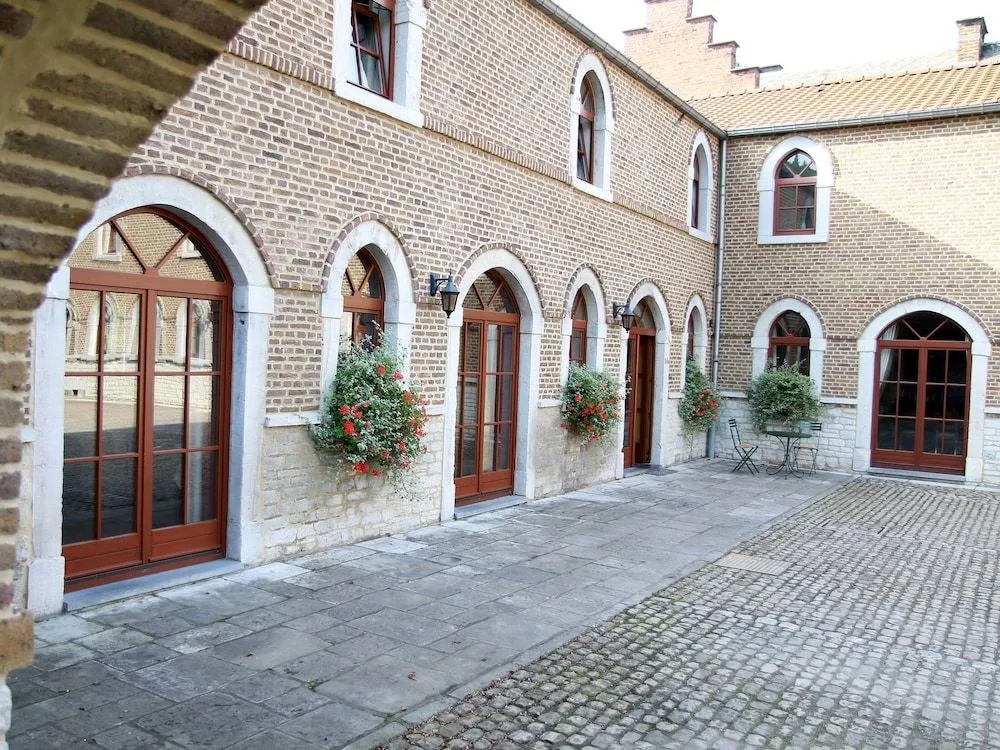Hôtel - Ferme du Château dAhin