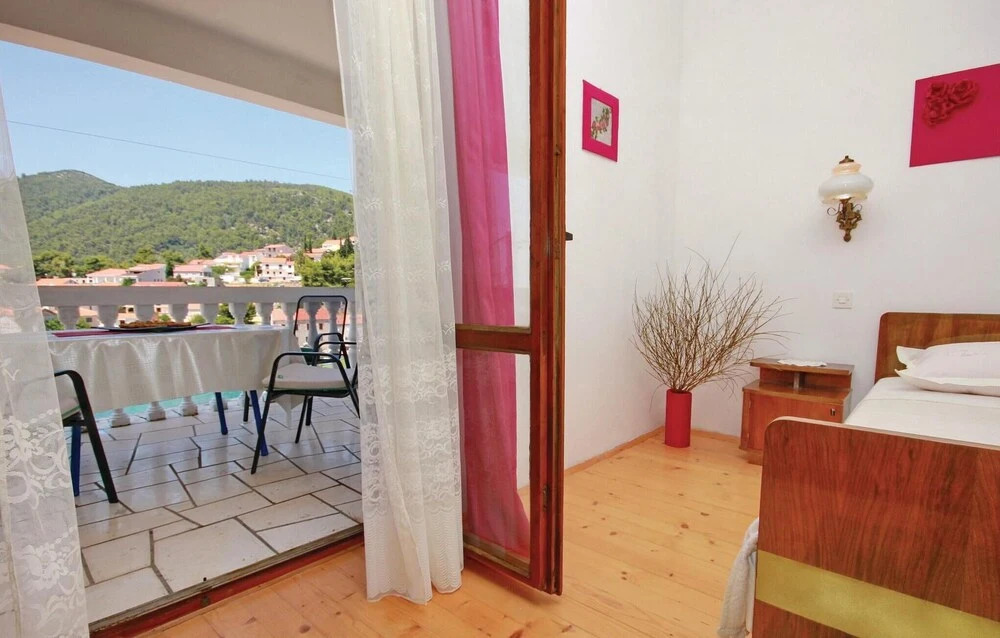 Nice Home in Brna With 3 Bedrooms and Wifi