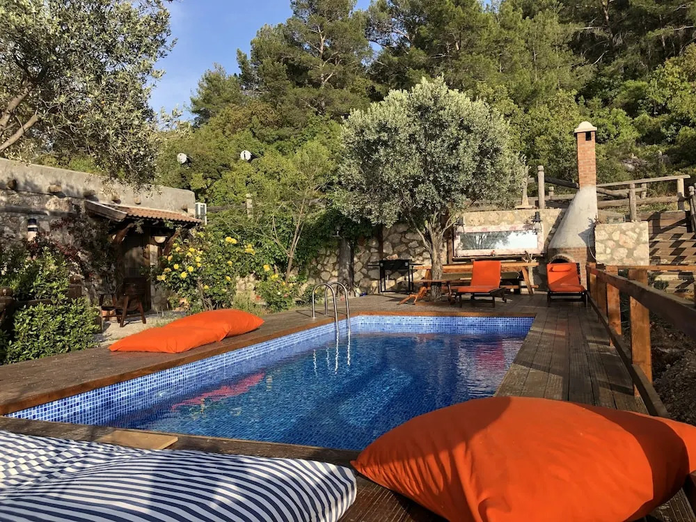 Prima Donna Hotel