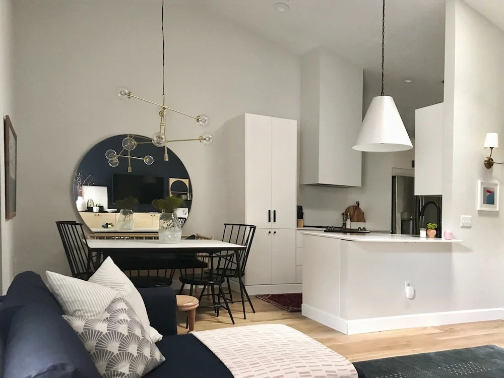 Quiet Convenient and Modern Haven