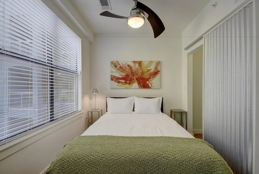 StayLo Luxe Studio in the Heart of SoCo