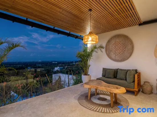 Villa Friendly - Luxury 4 BR villa In Uluwatu