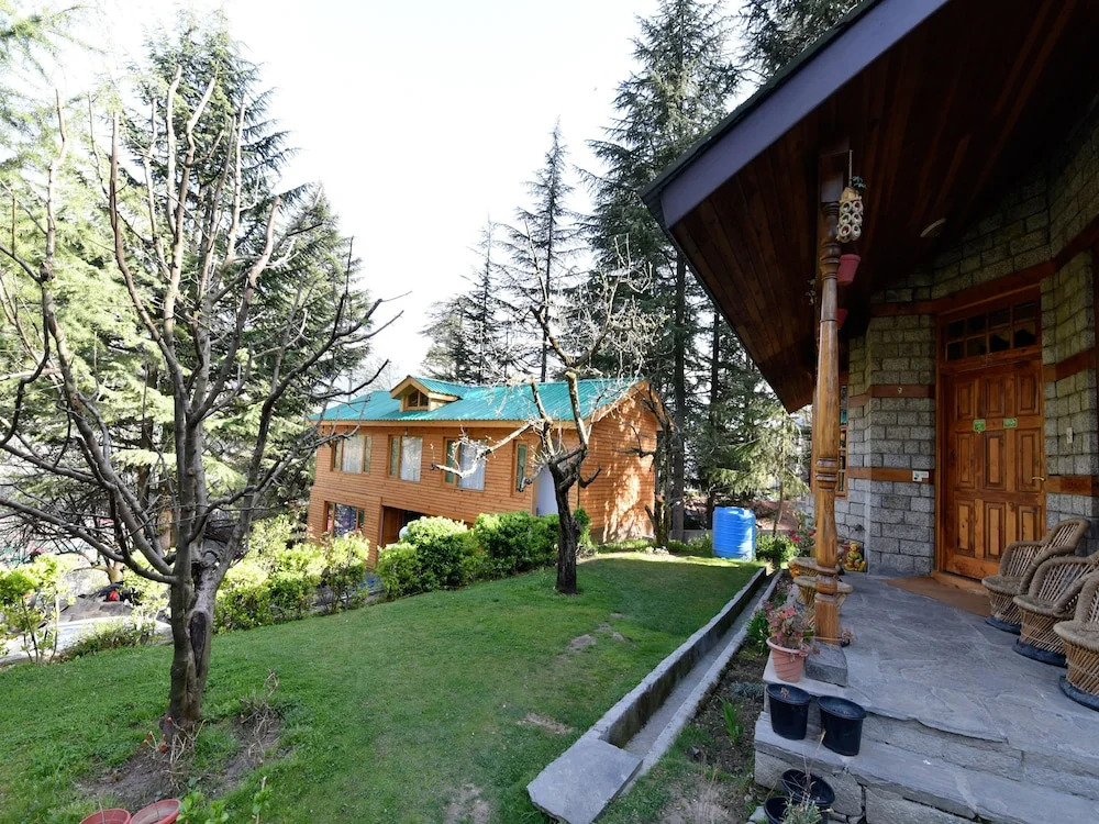 OYO 13352 Home Modern Stay 3BHK Hadimba Temple