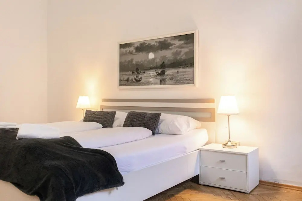 Comfort 3BR Apt Near Wiener Stadthalle