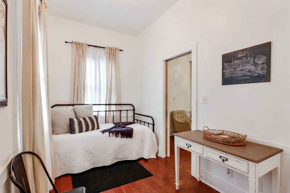New Listing! Dreamy Townhome W/ Private Backyard 2 Bedroom Townhouse