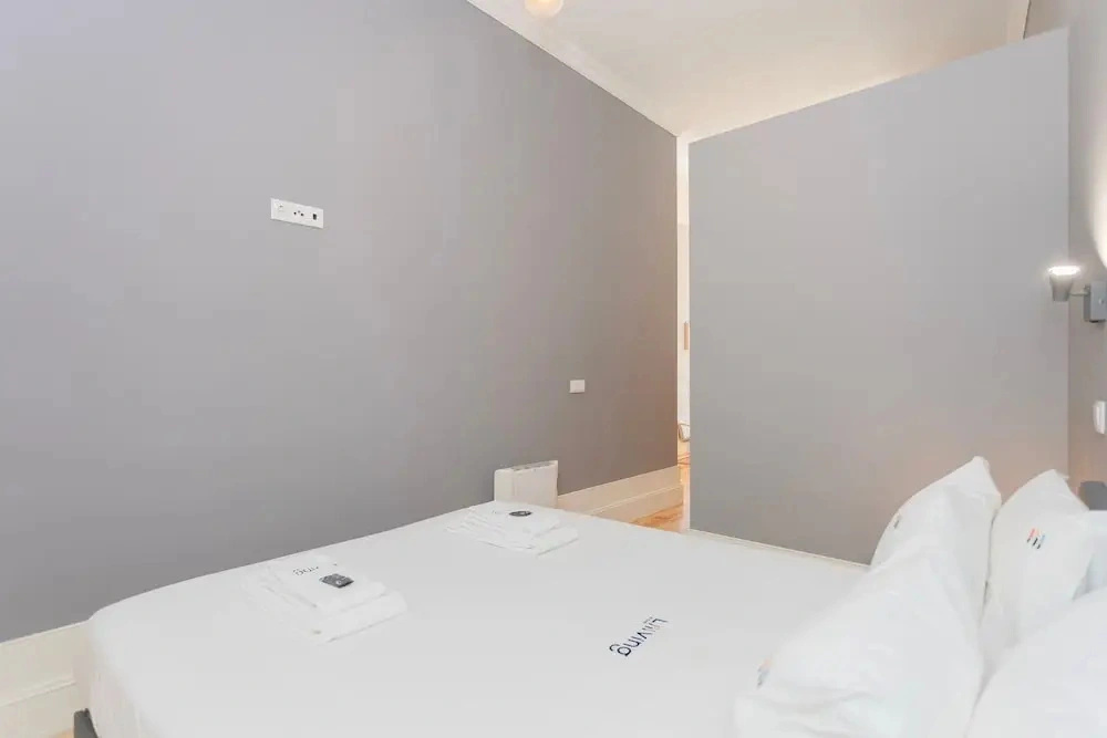 Liiiving in Porto - Silver Light Apartment