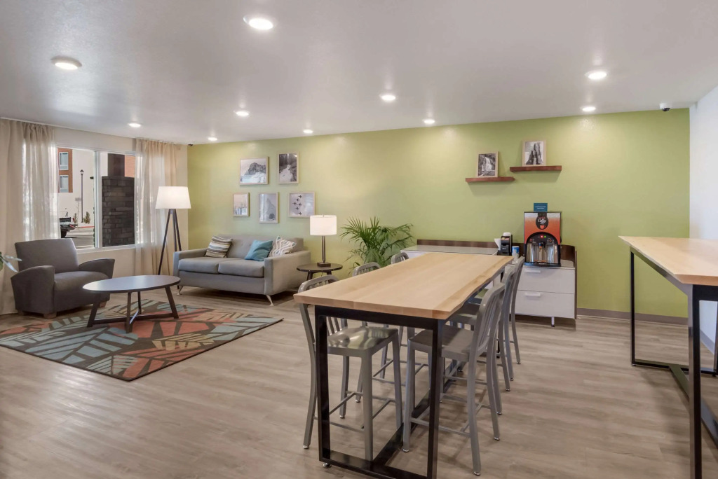 WoodSpring Suites Colorado Springs North - Air Force Academy