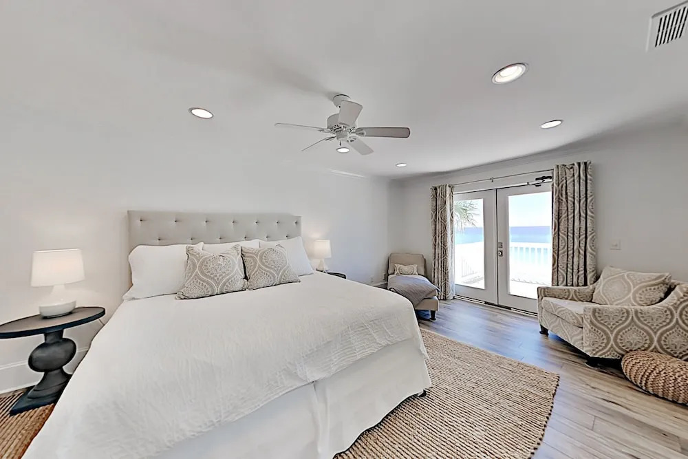 New Listing! The Beach House - Gulf-front Haven 4 Bedroom Home