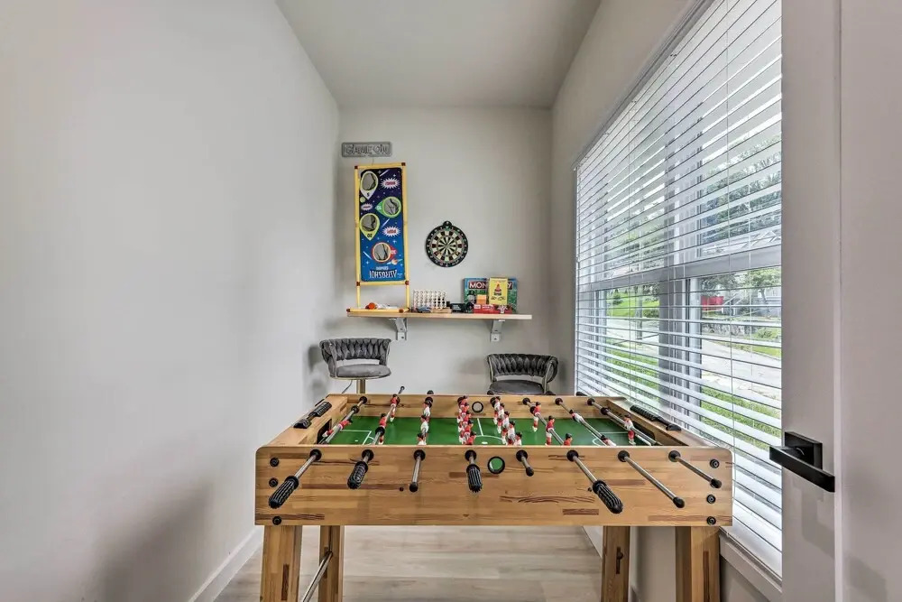 Luxury Smart Home 1 Mi to Mercedes-benz Stadium!