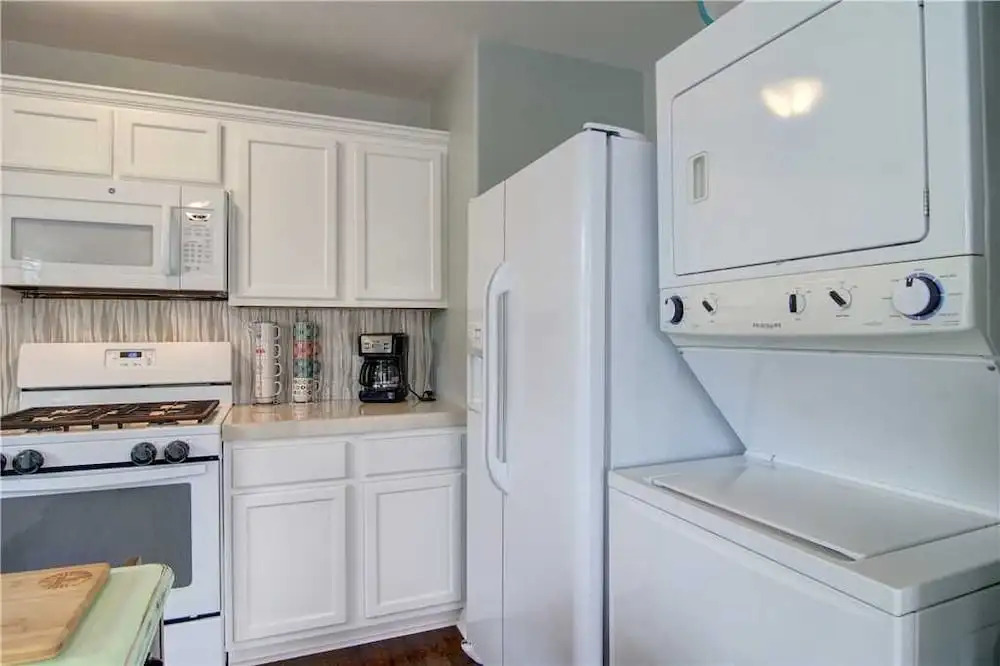 A Big Nauti 5 Bedrooms 2 Bathrooms Home
