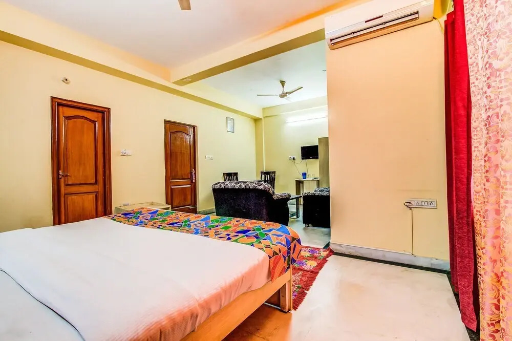Maple Green Deluxe By FabHotels