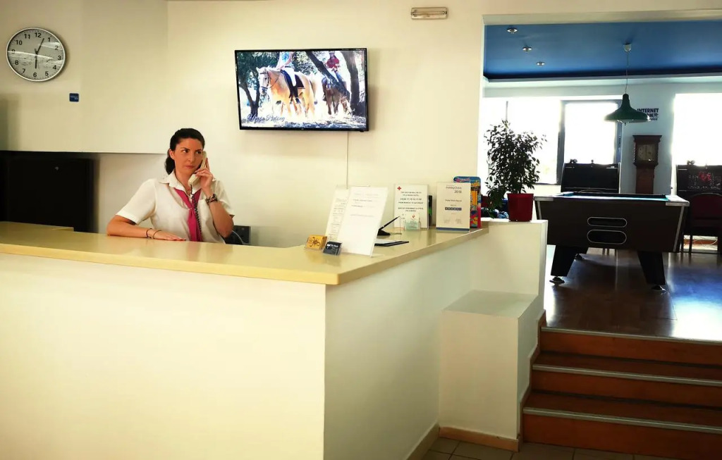 Theros Resort