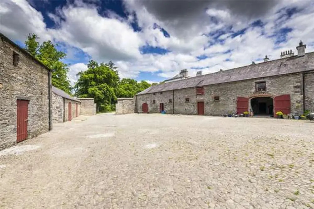2 Bed Suite With Tea/coffee Making Facilities