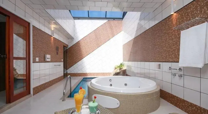 Tropical Motel