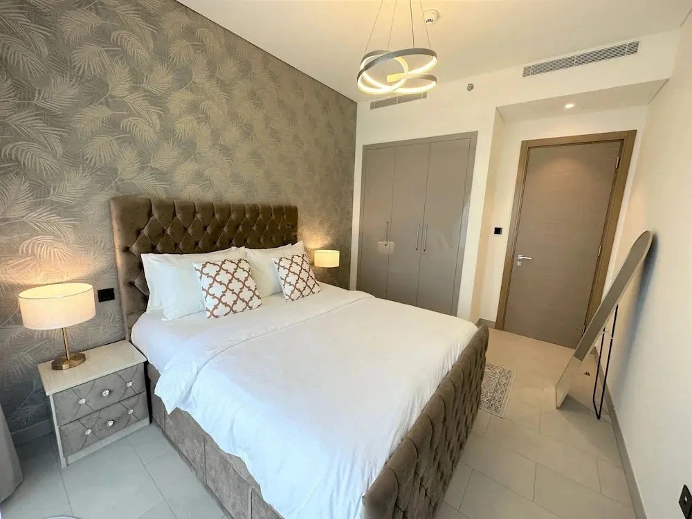 Easygo-indulging 1bdr Sobha Waves