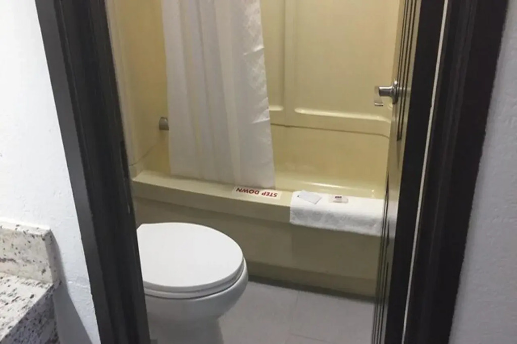 Motel 6-Burnsville, MN