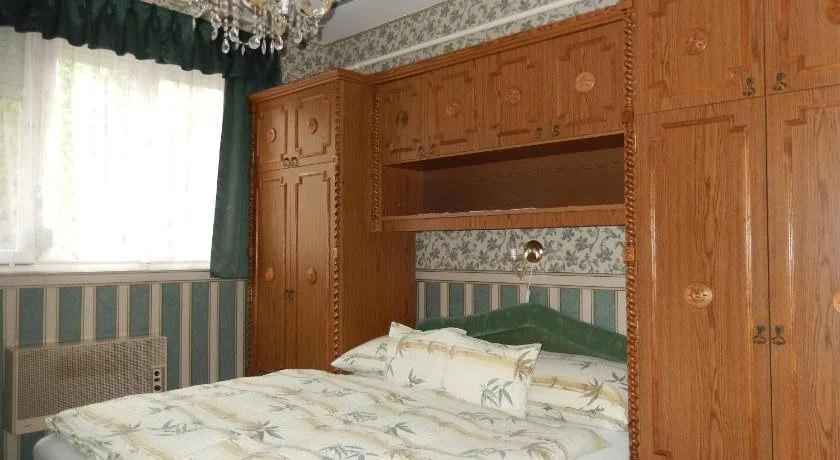 Henrietta Apartmanház