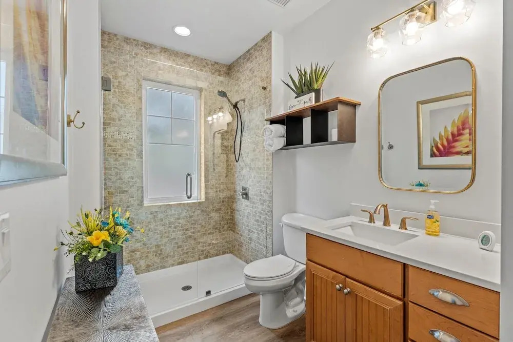 1375 Laurel Grove 2G S 3BR 3BA 12
