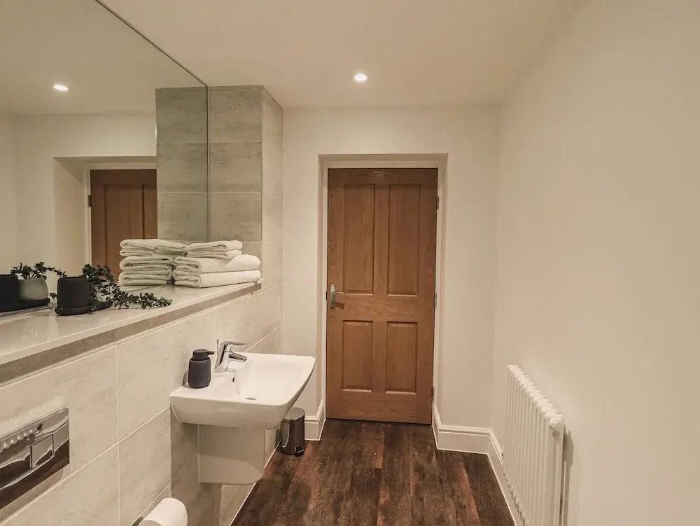 The Wilfred Suite Stone Cross Mansion