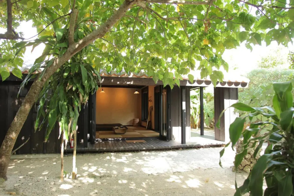Taketomijima Akaneya