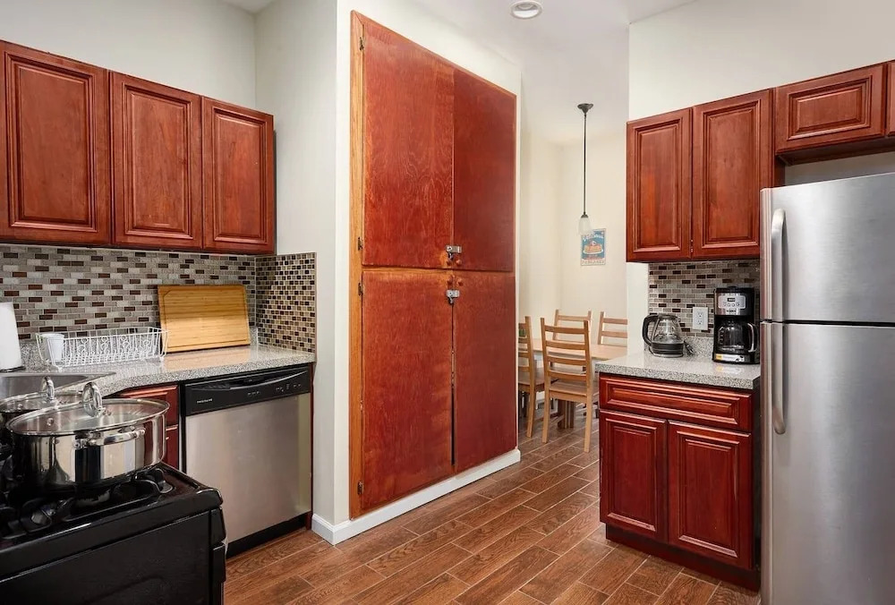 Cozy 2br 2ba Apartment Close To Nyc