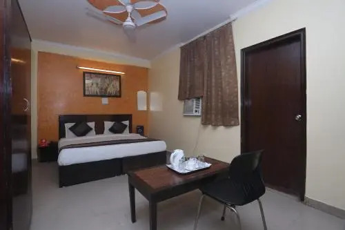 HOTEL GREEN PALACE Delhi Airport