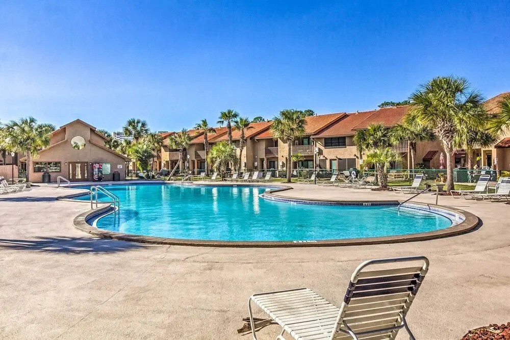 Walk to Beach: Modern PCB Townhome w/ Patio