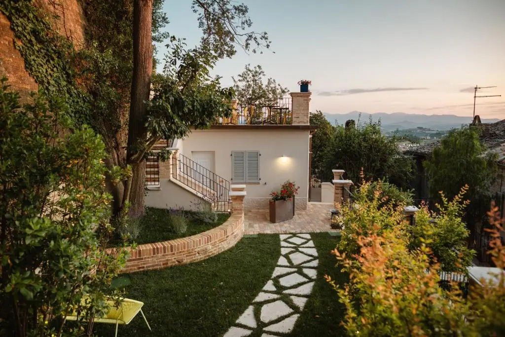 OGNISSANTI GuestHouse & Suites