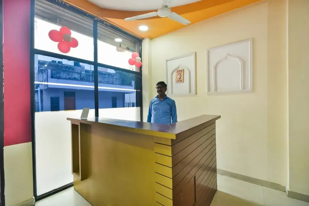 OYO 46081 Hotel Parinay Inn