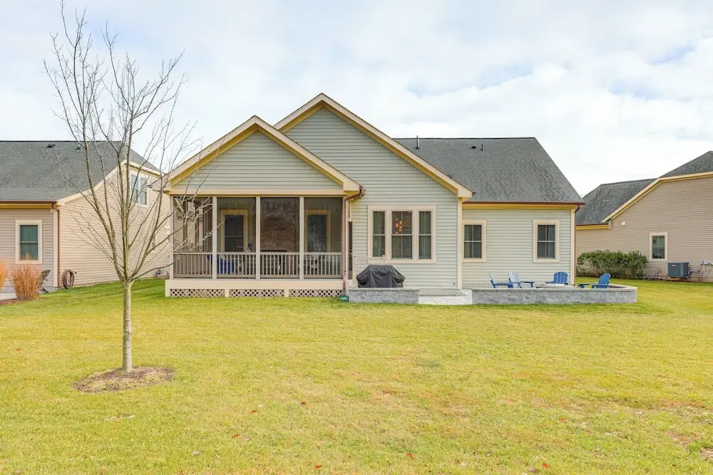 Shuttle to Beach: Shore Thing Home in Ocean View