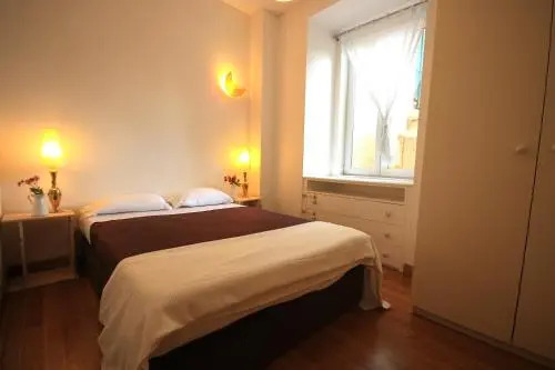 Myplace - Lisbon - Camoes
