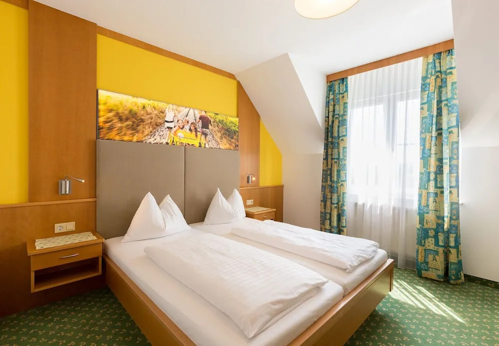 Thermenhotel Kurz