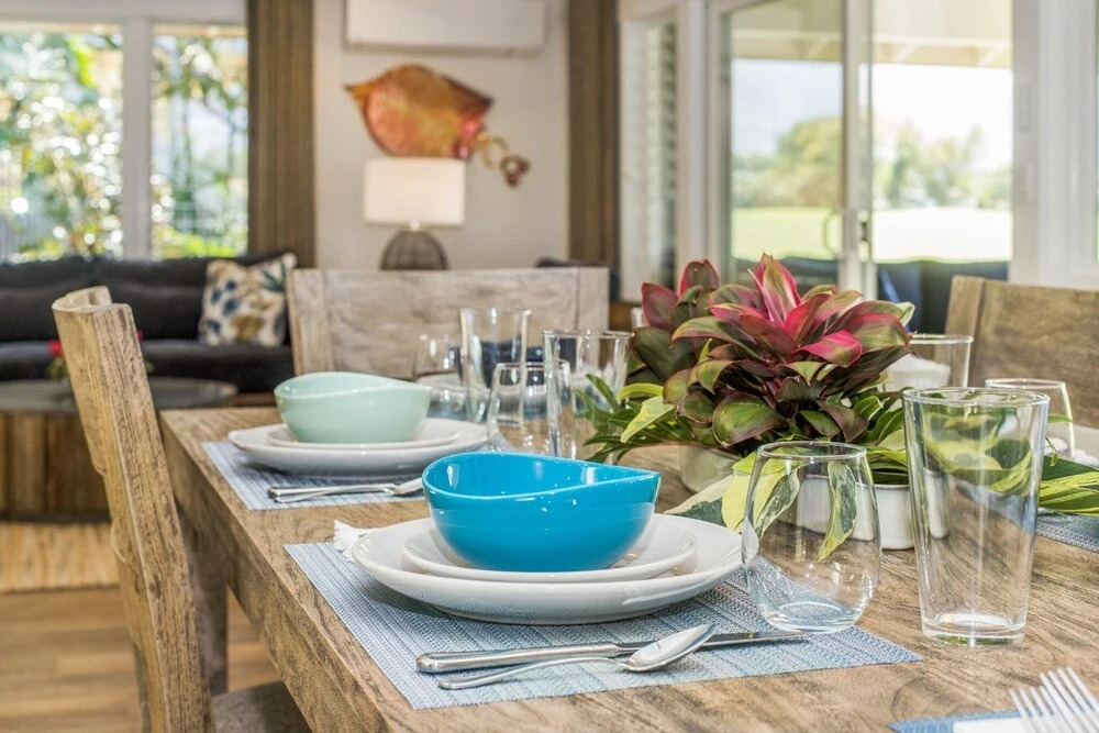 Kapiolani - As Seen On Hgtv 3 Bedroom Home by RedAwning