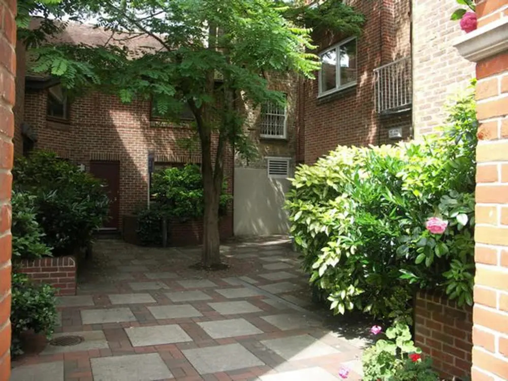 The Courtyard, Windsor, 2 Beds