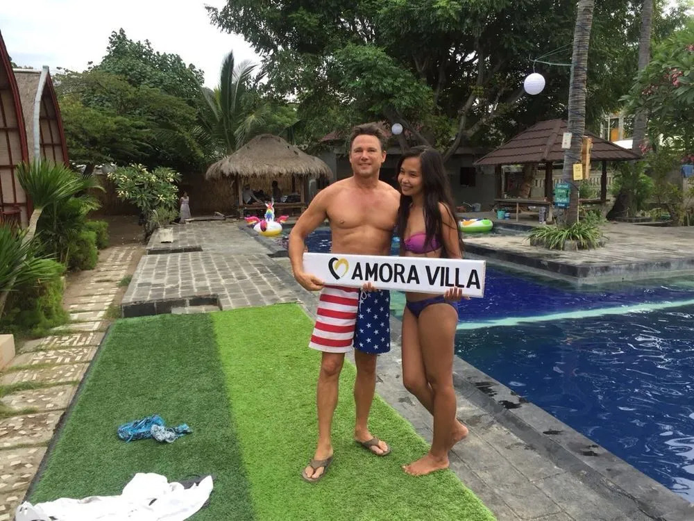 Amora Villa